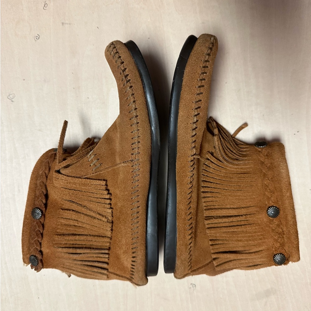 Minnetonka Fringe Moccasin Boot